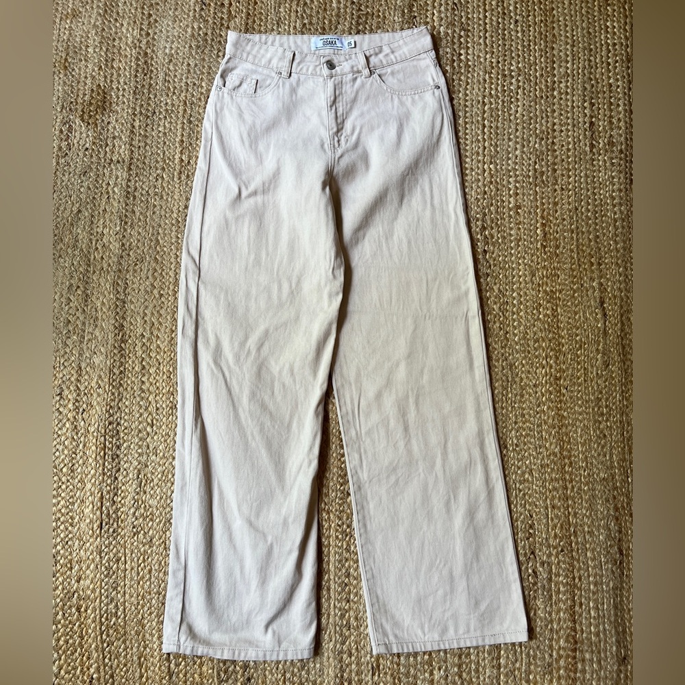 Cream High-Waisted Jeans size 5